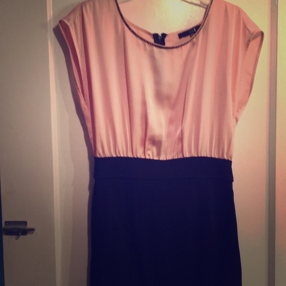 Color block fitted dress